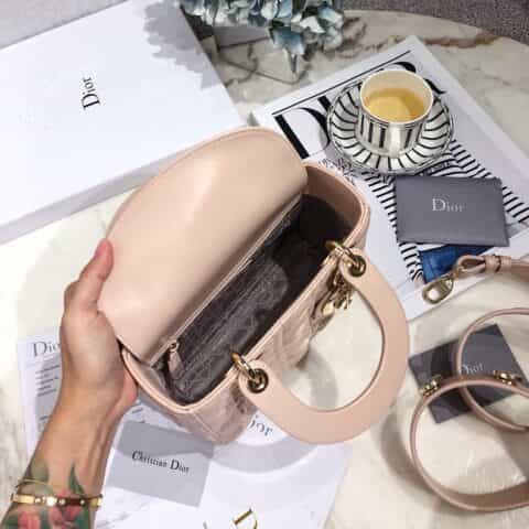 Dior My Lady徽章系列戴妃包 粉色