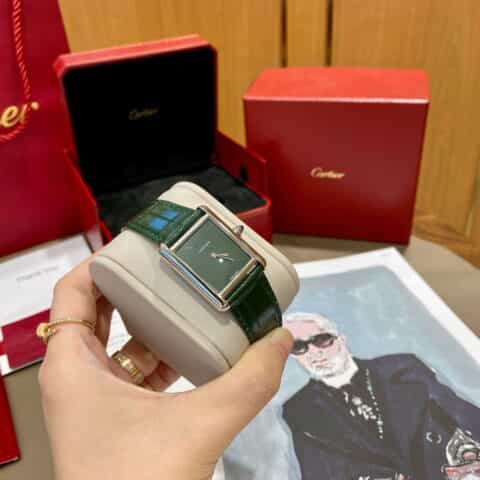 DR厂卡地亚 Cartier | 优雅经典的Tank系列则推出Tank Must腕表