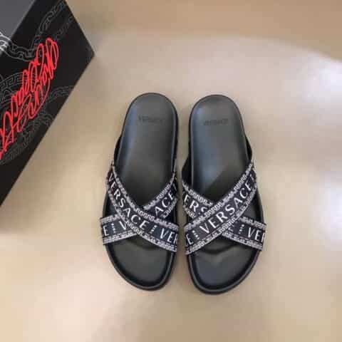 Versace范思哲    鞋面为3D打印牛皮经典男士拖鞋