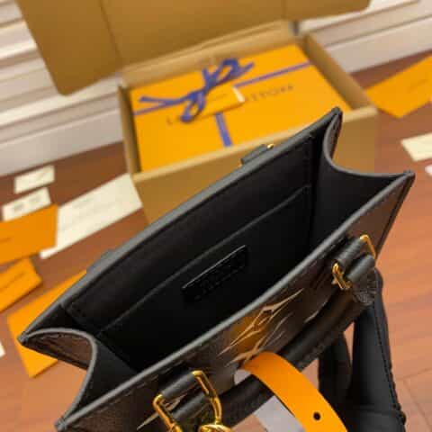 Louis Vuitton LV Petit Sac Plat托特包 M57937