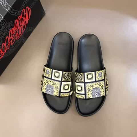 Versace范思哲   鞋面为3D打印牛皮经典男士拖鞋