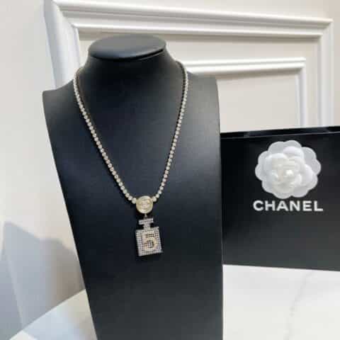 CHANEL香奈儿100周年纪念款满钻香水瓶项链