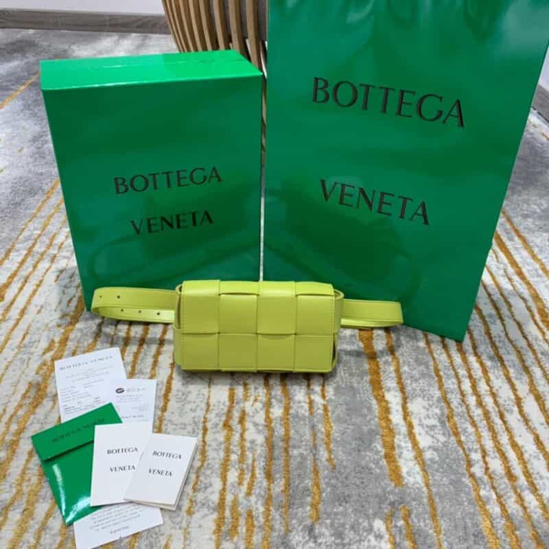 Bottega Veneta葆蝶家  The Belt Cassttte腰包 639367奇异果色