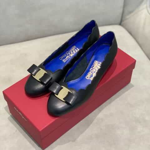 SF salvatore Ferraga*o  菲拉*慕2021新款vara系列扇形波浪边浅口单鞋