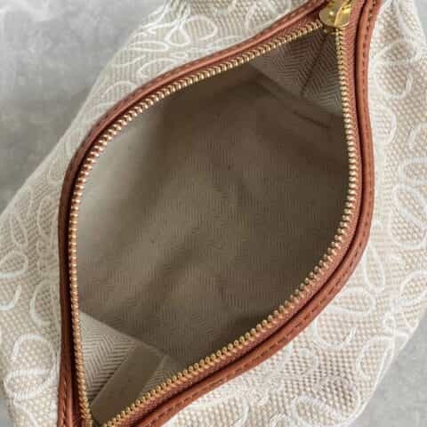 Loewe罗意威 Cubi绣花便当包腋下包 0559小号