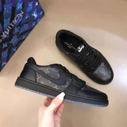 L.v& Nike    由小牛皮制成联名系带低帮运动鞋