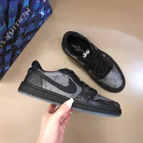 L.v& Nike    由小牛皮制成联名系带低帮运动鞋