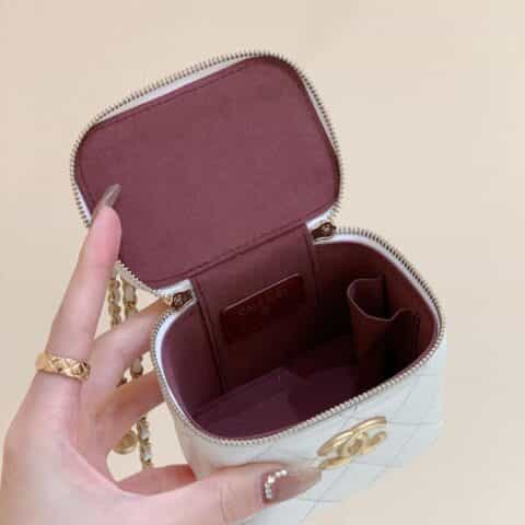Chanel 高级手工坊双金珠系列盒子斜挎包 AP2292白色