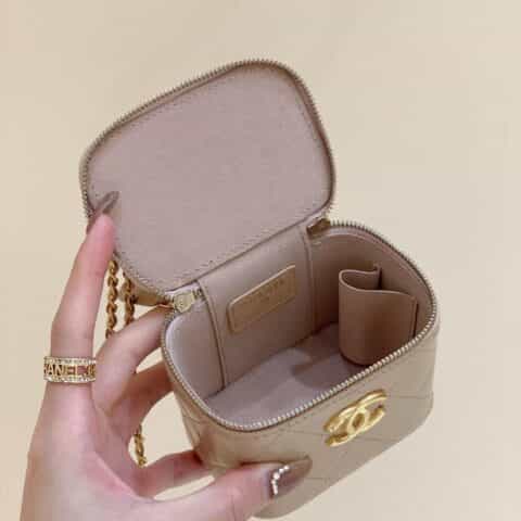 Chanel 高级手工坊双金珠系列盒子斜挎包 AP2292奶茶色