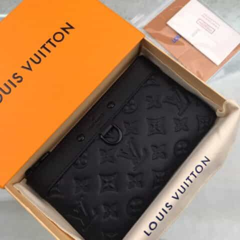 Louis Vuitton LV Discovery Pochette小号手拿包 M44335