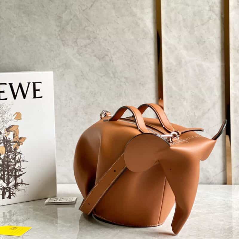 LOEWE罗意威 小牛皮特大号大象包 0537棕色