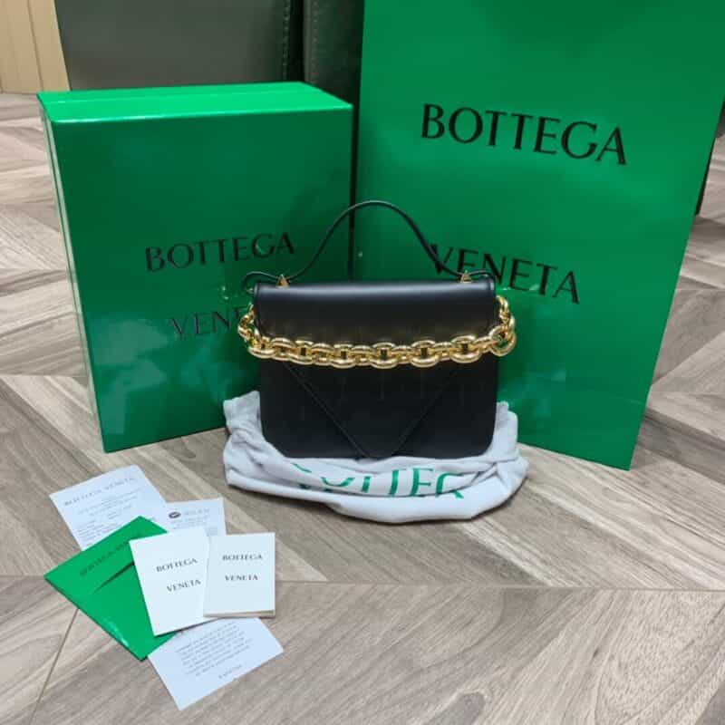 Bottega Veneta Mount Bag 667399平纹黑色