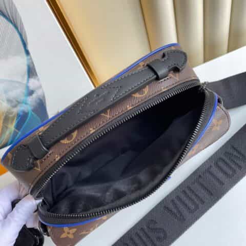 Louis Vuitton LV S Lock 邮差包 M45863