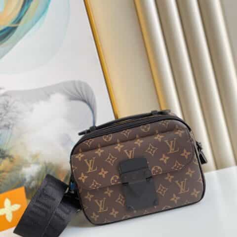 Louis Vuitton LV S Lock 邮差包 M45806