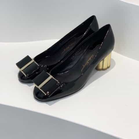 SF salvatore Ferraga*o  菲拉*慕 全新vara超大蝴蝶结圆头梅花跟高跟鞋
