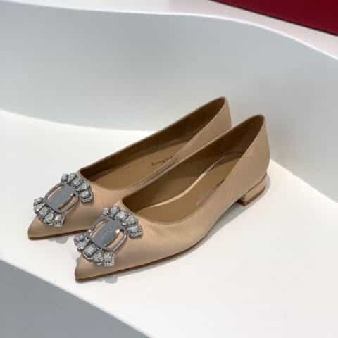 SF salvatore Ferraga*o  菲拉*慕全新钻扣尖头平底单鞋