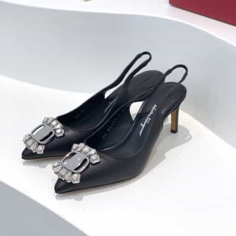 SF salvatore Ferraga*o  菲拉*慕全新钻扣尖头中跟细跟后空凉鞋