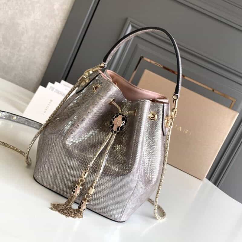 BVLGARI宝格丽"Sprpenti Forever "钻石粉晶金属质感水蛇皮水桶包287436