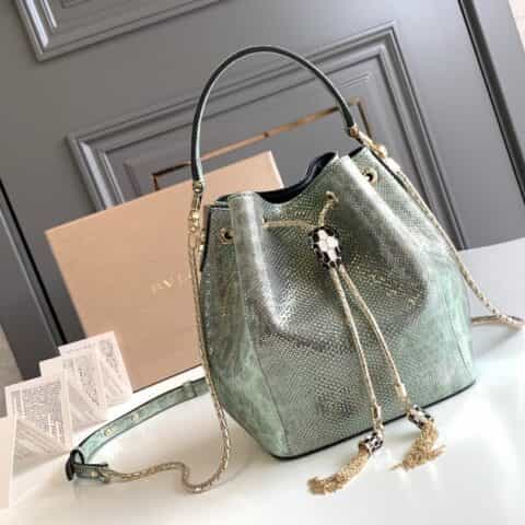 BVLGARI宝格丽"Sprpenti Forever "薄荷绿金属质感水蛇皮水桶包287436