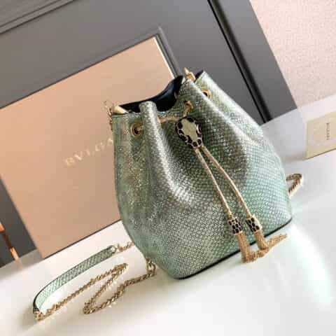BVLGARI宝格丽"Sprpenti Forever "薄荷绿金属质感水蛇皮水桶包28995
