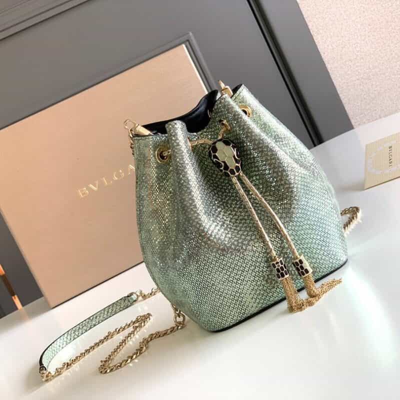 BVLGARI宝格丽"Sprpenti Forever "薄荷绿金属质感水蛇皮水桶包28995