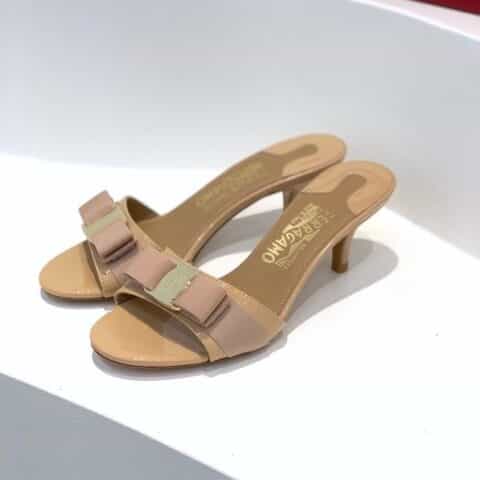 SF salvatore Ferraga*o  菲拉*慕经典款细跟拖鞋高跟凉拖
