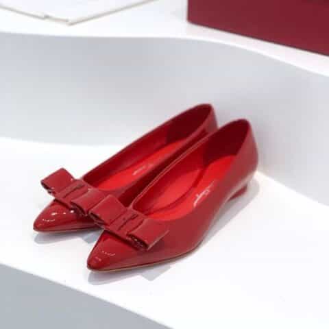 SF salvatore Ferraga*o  菲拉*慕最新糖果色走秀款尖头浅口Viva芭蕾舞鞋