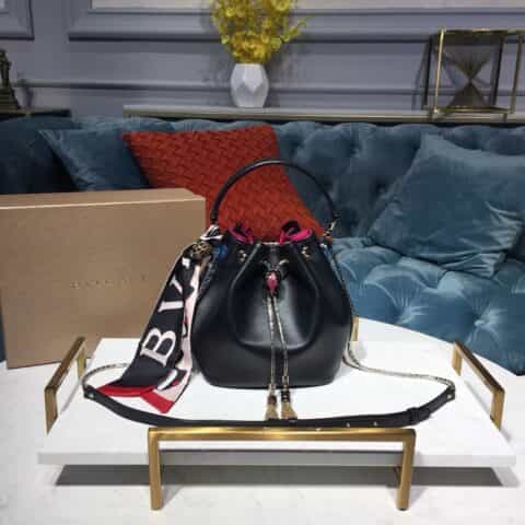 BVLGARI宝格丽进口柔软小牛皮黑玫蛇头水桶包287436