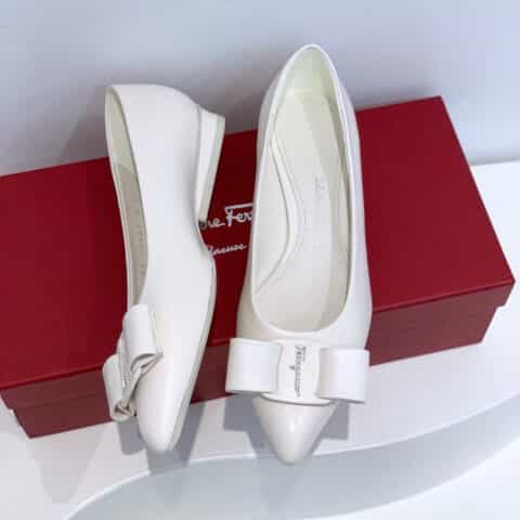 SF salvatore Ferraga*o  菲拉*慕最新糖果色走秀款尖头浅口Viva芭蕾舞鞋