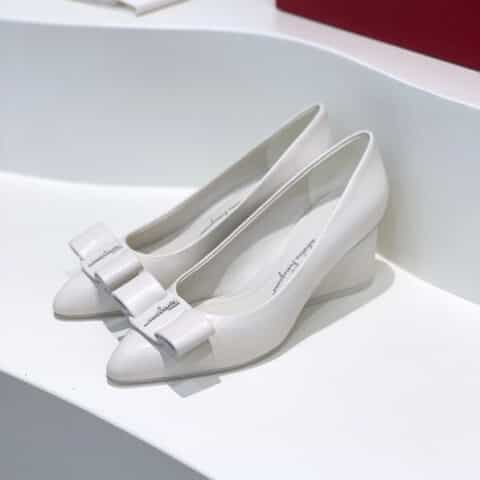 SF salvatore Ferraga*o  菲拉*慕最新糖果色走秀款尖头浅口Viva芭蕾舞鞋