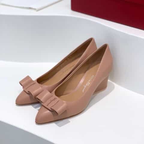 SF salvatore Ferraga*o  菲拉*慕最新糖果色走秀款尖头浅口Viva芭蕾舞鞋