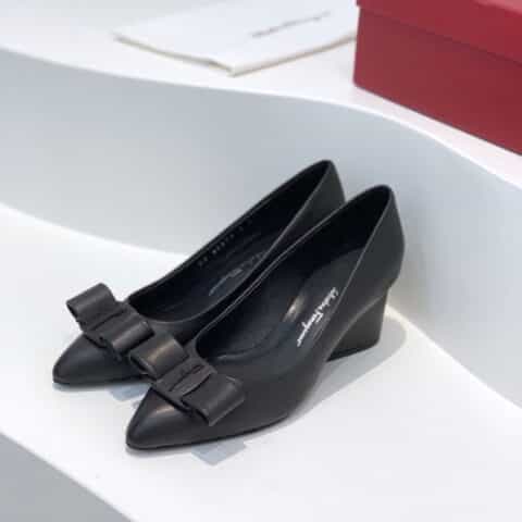 SF salvatore Ferraga*o  菲拉*慕最新糖果色走秀款尖头浅口Viva芭蕾舞鞋