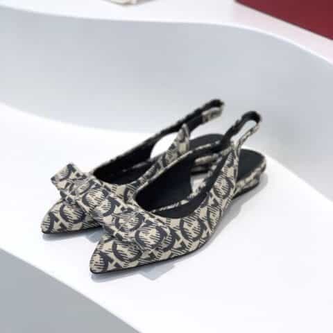 SF salvatore Ferraga*o  菲拉*慕2021新款viva系列后空露跟粗跟凉鞋
