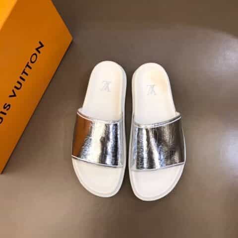 LV/路易威登   头层牛皮材质L奢品Trainer 凉拖鞋
