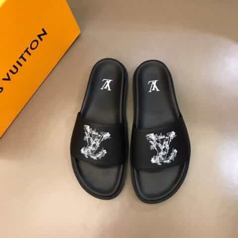 LV/路易威登    头层小牛皮材质新品男士拖鞋