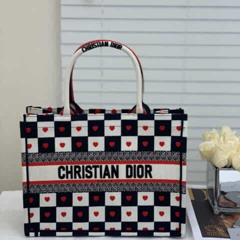 Dioramour Book Tote M1296ZRLA_M884