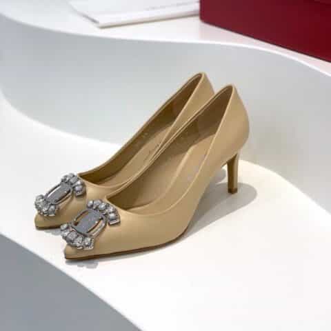 SF salvatore Ferraga*o  菲拉*慕全新钻扣尖头细跟单鞋