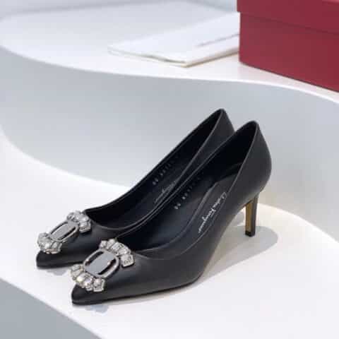 SF salvatore Ferraga*o  菲拉*慕全新钻扣尖头细跟单鞋
