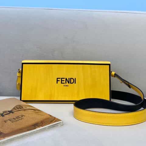 FENDI芬迪几何图形创意设计百搭小包70304