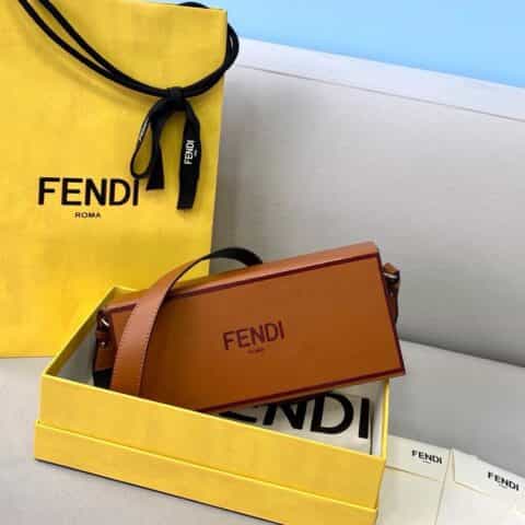 FENDI芬迪几何图形创意设计百搭小包70304