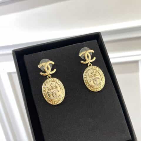 新款 CHANEL香奈儿手工坊系列金色双c皇冠耳钉耳环