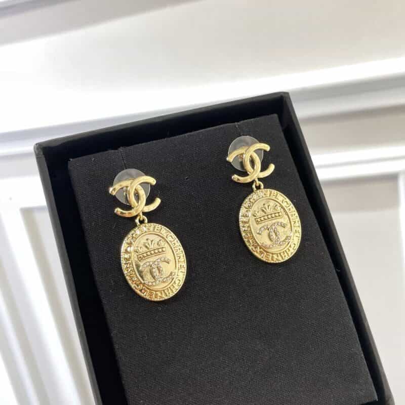 新款 CHANEL香奈儿手工坊系列金色双c皇冠耳钉耳环