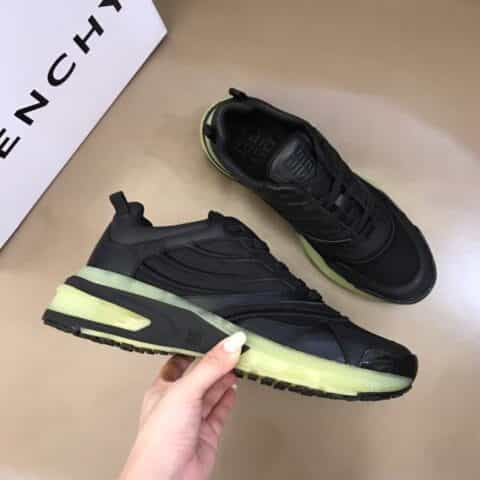 Givenchy纪梵希   2021秋冬新品男士低帮慢跑运动鞋