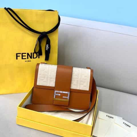 FENDI芬迪小牛皮帆布baguette斜挎包8375