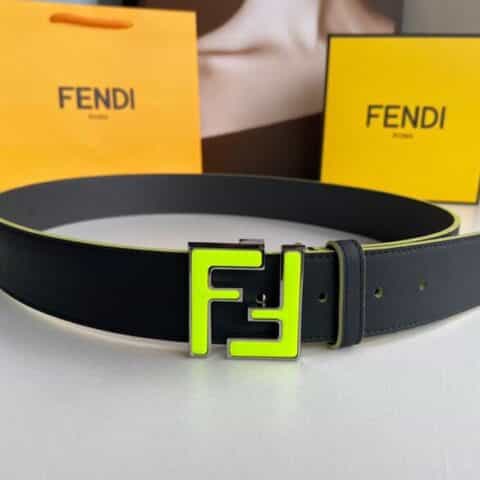 FENDI芬迪   男士FF微标精湛工艺金属扣，头层牛皮双面用腰带