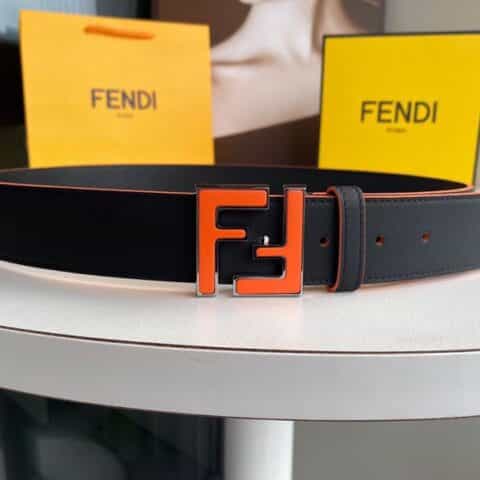 FENDI芬迪   男士FF微标精湛工艺金属扣，头层牛皮双面用腰带