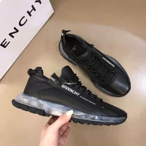 GIVENCHY纪梵希    头层牛皮材质低帮气垫运动鞋