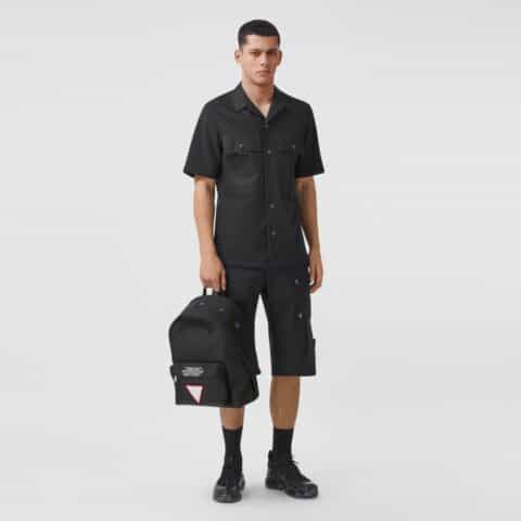 Burberry巴宝莉新款图章尼龙双肩包