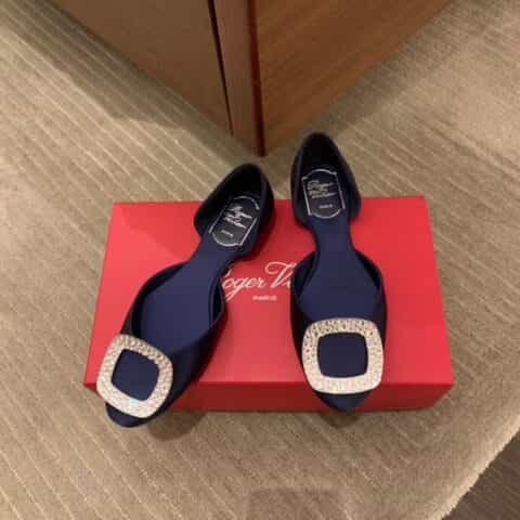Roger Vivier   RV 经典中空Chips水钻单鞋