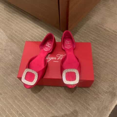 Roger Vivier   RV 经典中空Chips水钻单鞋